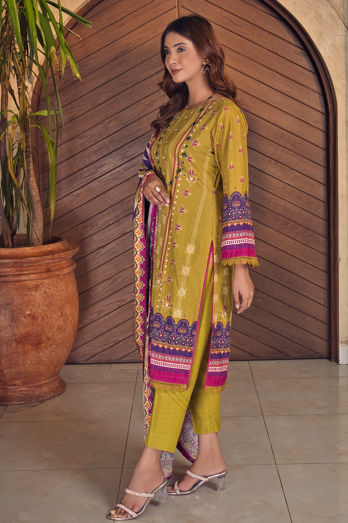 Unstitched Khaddar 3-Piece