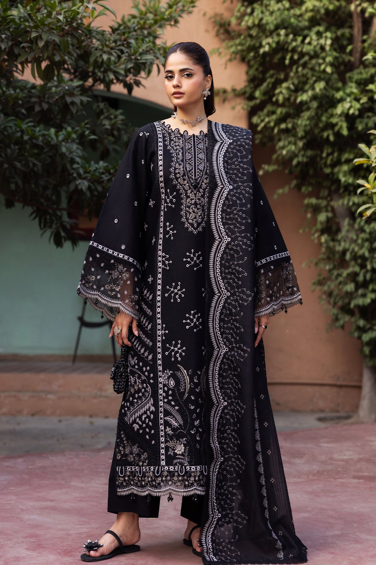 Khaas Embroidered Lawn PR-557B