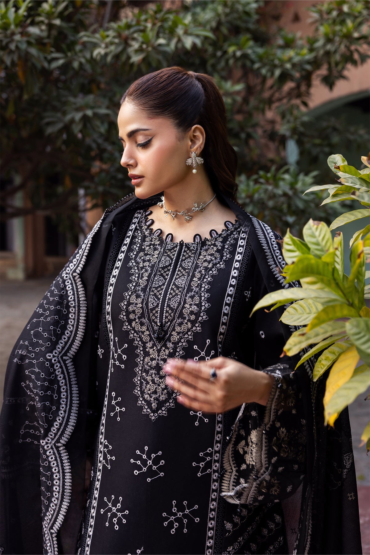 Khaas Embroidered Lawn PR-557B