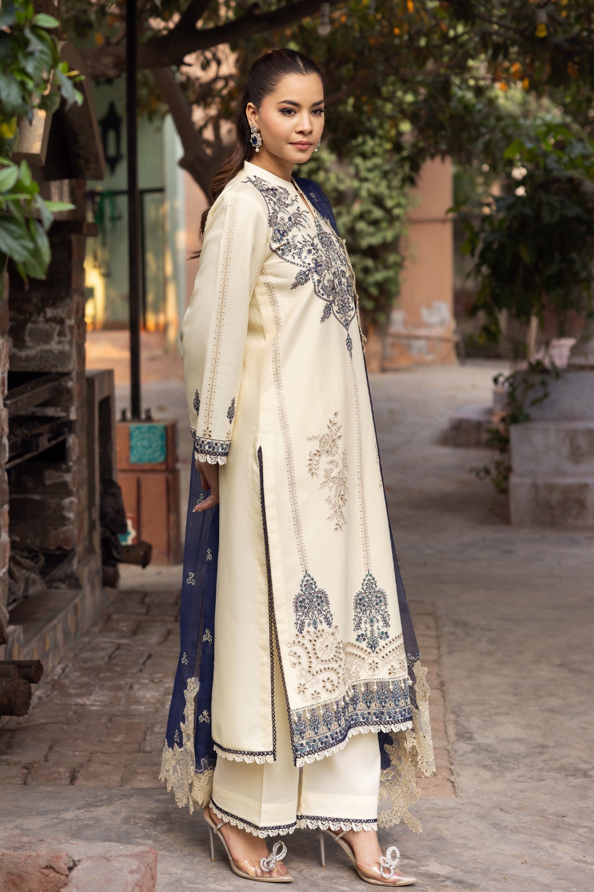 Khaas Embroidered Lawn PR-559A
